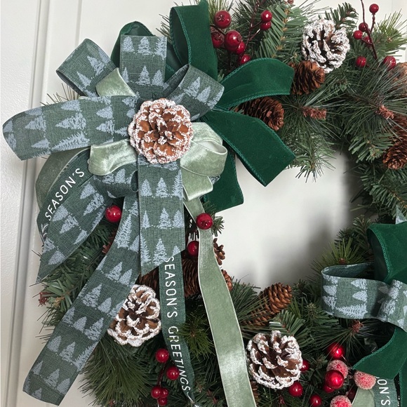 Hand Crafted Traditional Ralph Lauren  Holiday Wreath FrostPineCustom Design FS - Picture 3 of 7